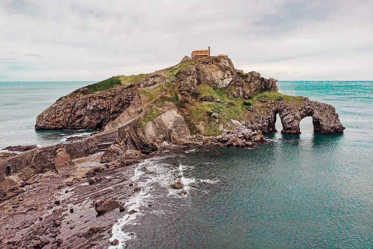 Photo de Gaztelugatxe depuis la cote