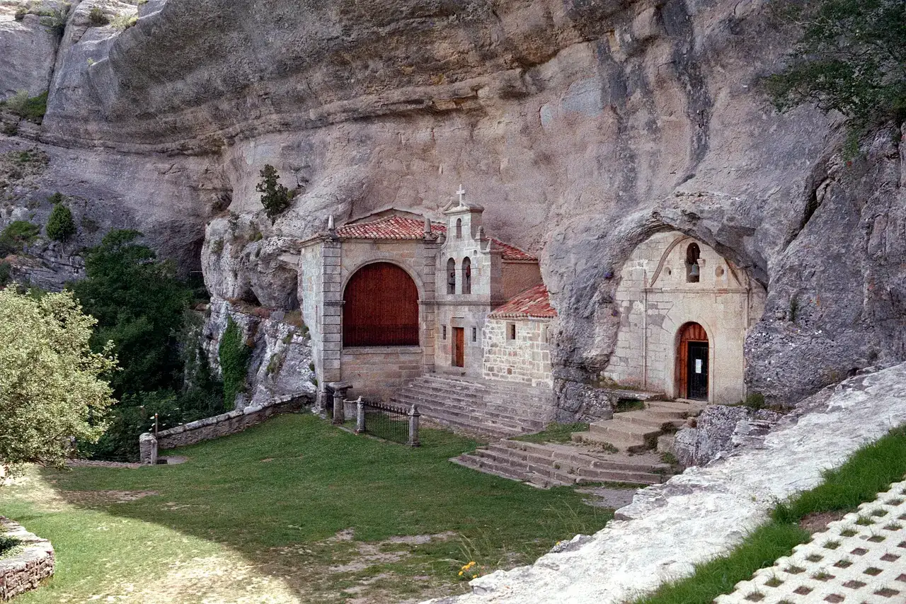 Vista de Ojo Guareña